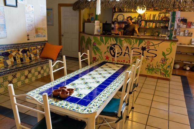 Oasis Hostel Пуэрто-Вальярта Экстерьер фото